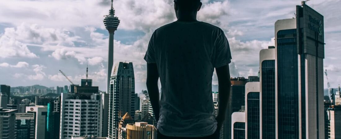 How to Design the Perfect Outdoor Workspace