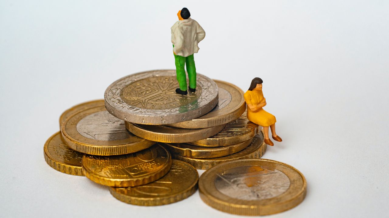 Securing a Prosperous Future: The Essentials of Personal Finance in Ireland